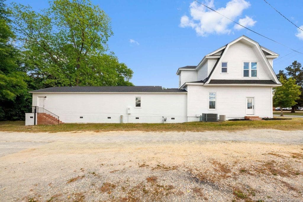 Photo 14 - 504 W Broad Street, Dunn, NC 28334