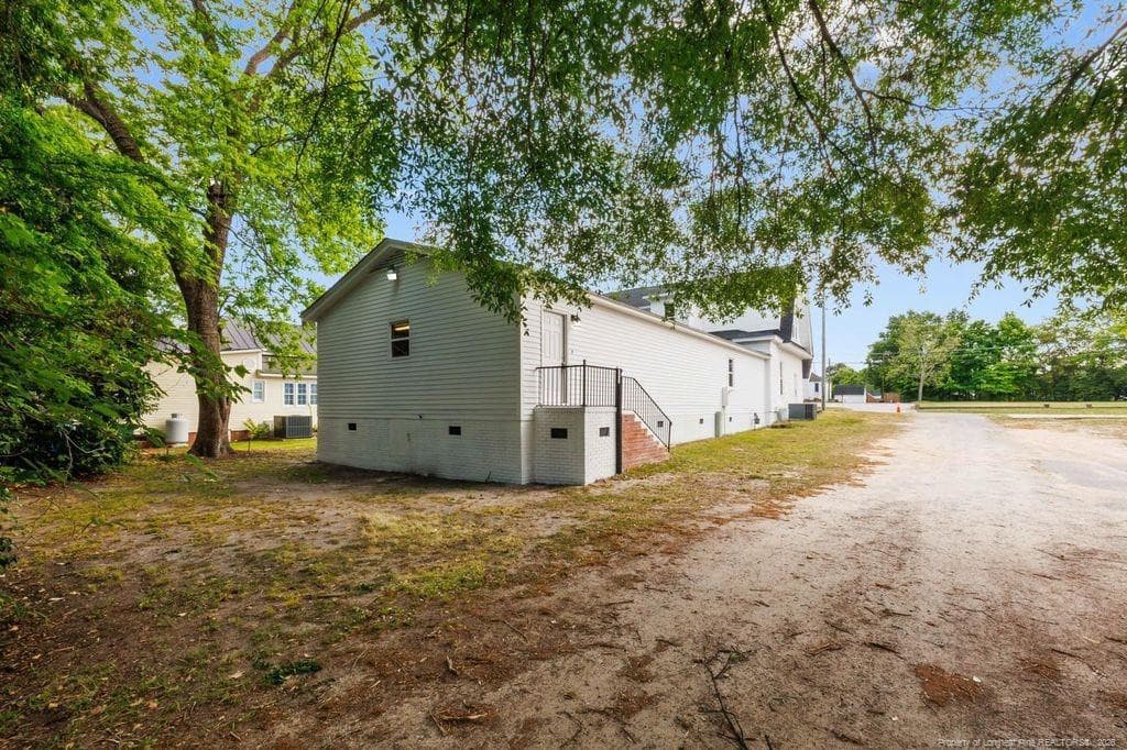 Photo 49 - 504 W Broad Street, Dunn, NC 28334