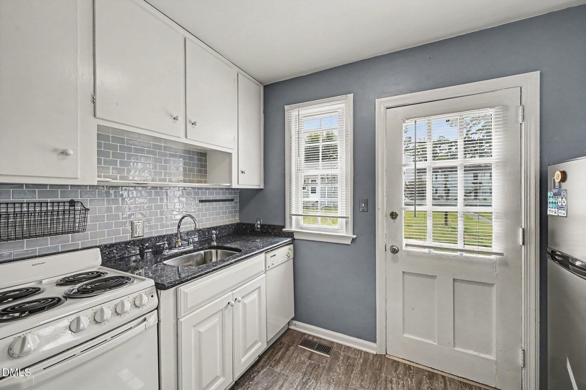 008_file_7341 - 1700 Roslyn Drive 27d, Burlington, NC 27215