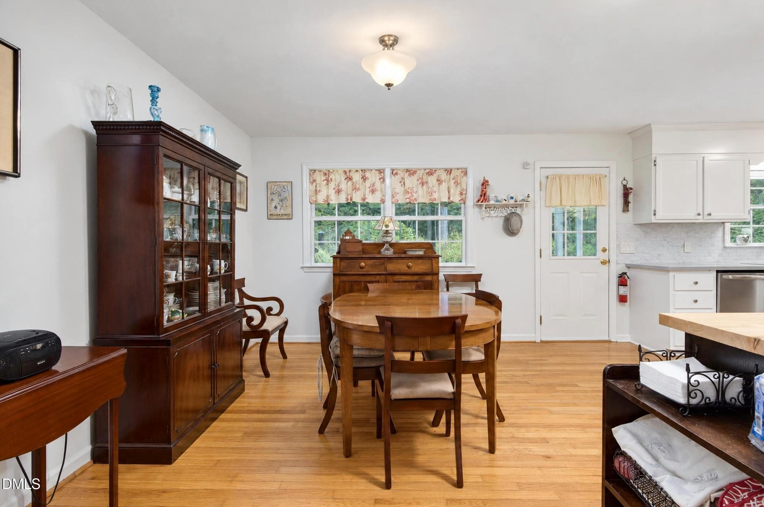 Dining - 1302 Kingston Ridge Road, Cary, NC 27511, Cary