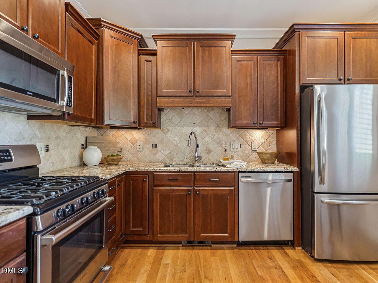 013-1280x960-kitchen - 2757 Oberlin Road 101, Raleigh, NC 27608