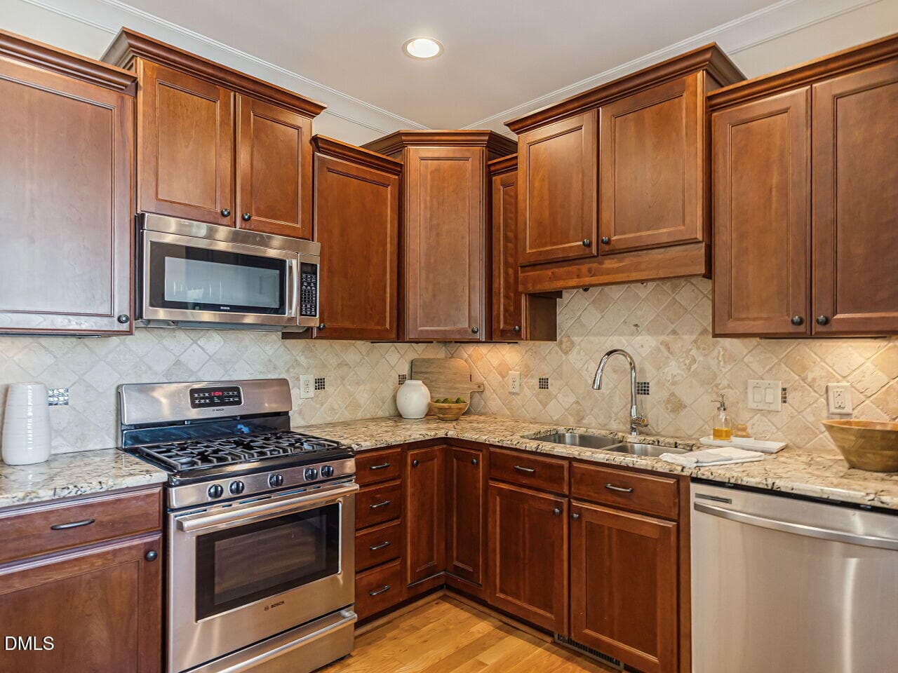 014-1280x960-kitchen - 2757 Oberlin Road 101, Raleigh, NC 27608