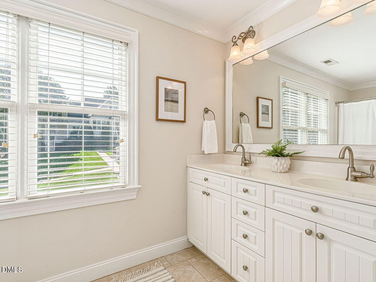 022-1280x960-bathroom - 2757 Oberlin Road 101, Raleigh, NC 27608