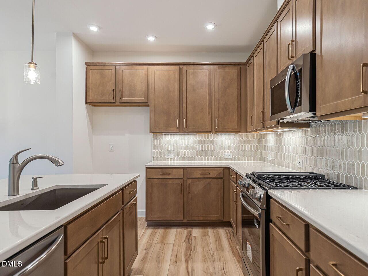 015-1280x960-kitchen - 95 Tranquility Way, Fuquay Varina, NC 27526