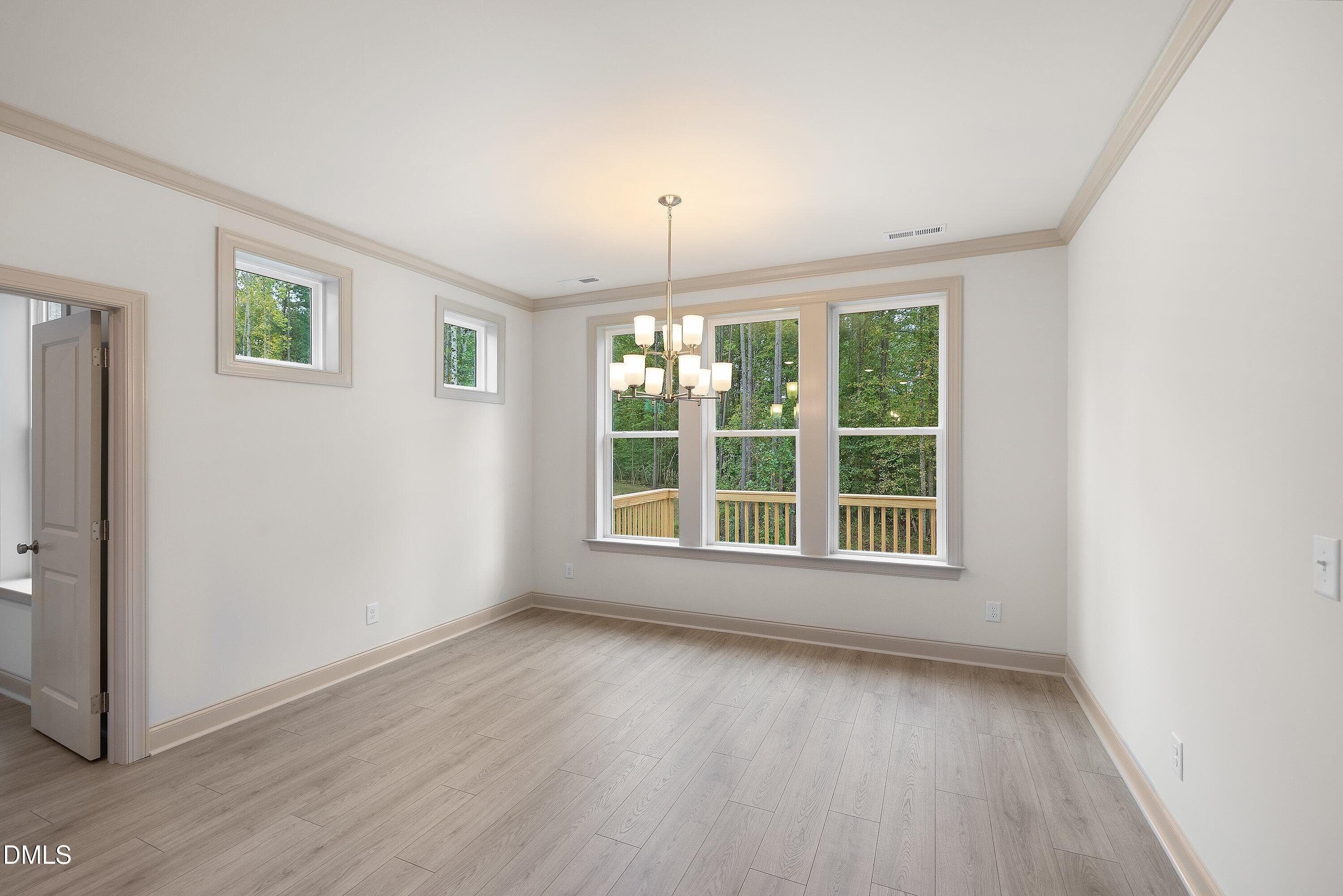 Dining Area - 125 W Victoria Ridge Drive 29, Selma, NC 27576