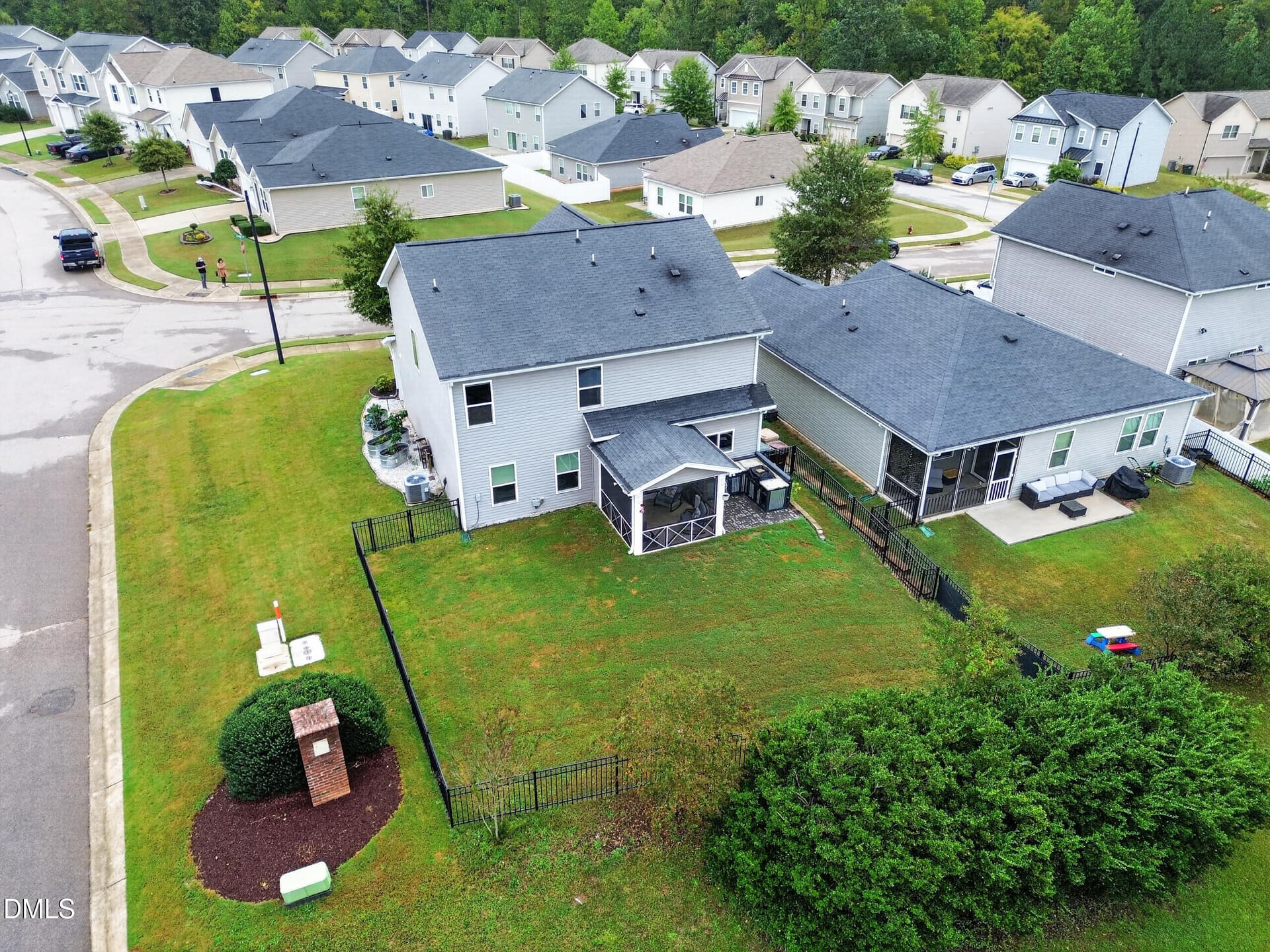 dji_fly_20261004_131550_9_1791134187676_ - 206 Yadkin Street, Clayton, NC 27520