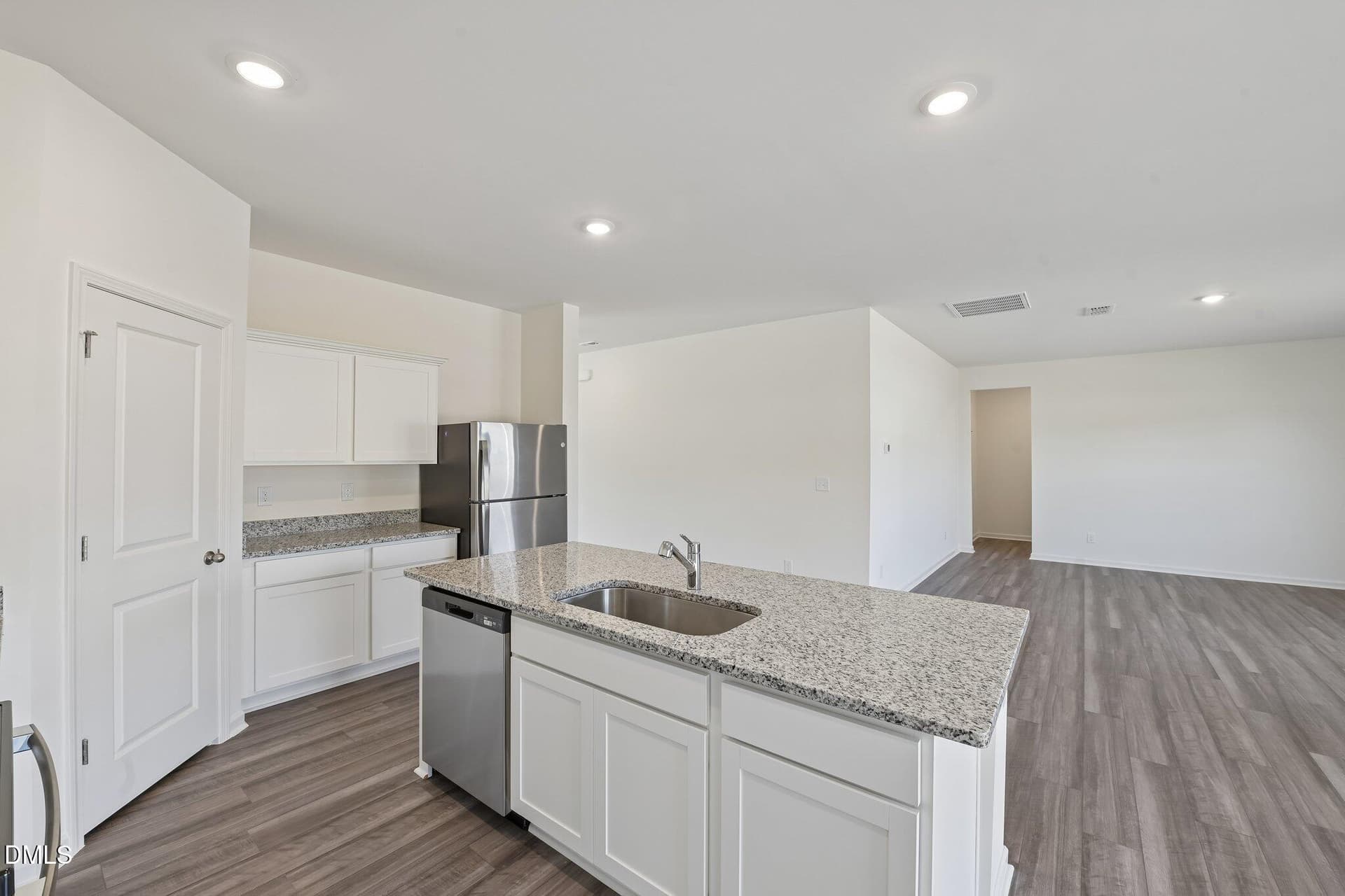 18-web-or-mls-Quarry Rd 547-S2105-014 - 122 S Waterstone Lane, Clayton, NC 27520