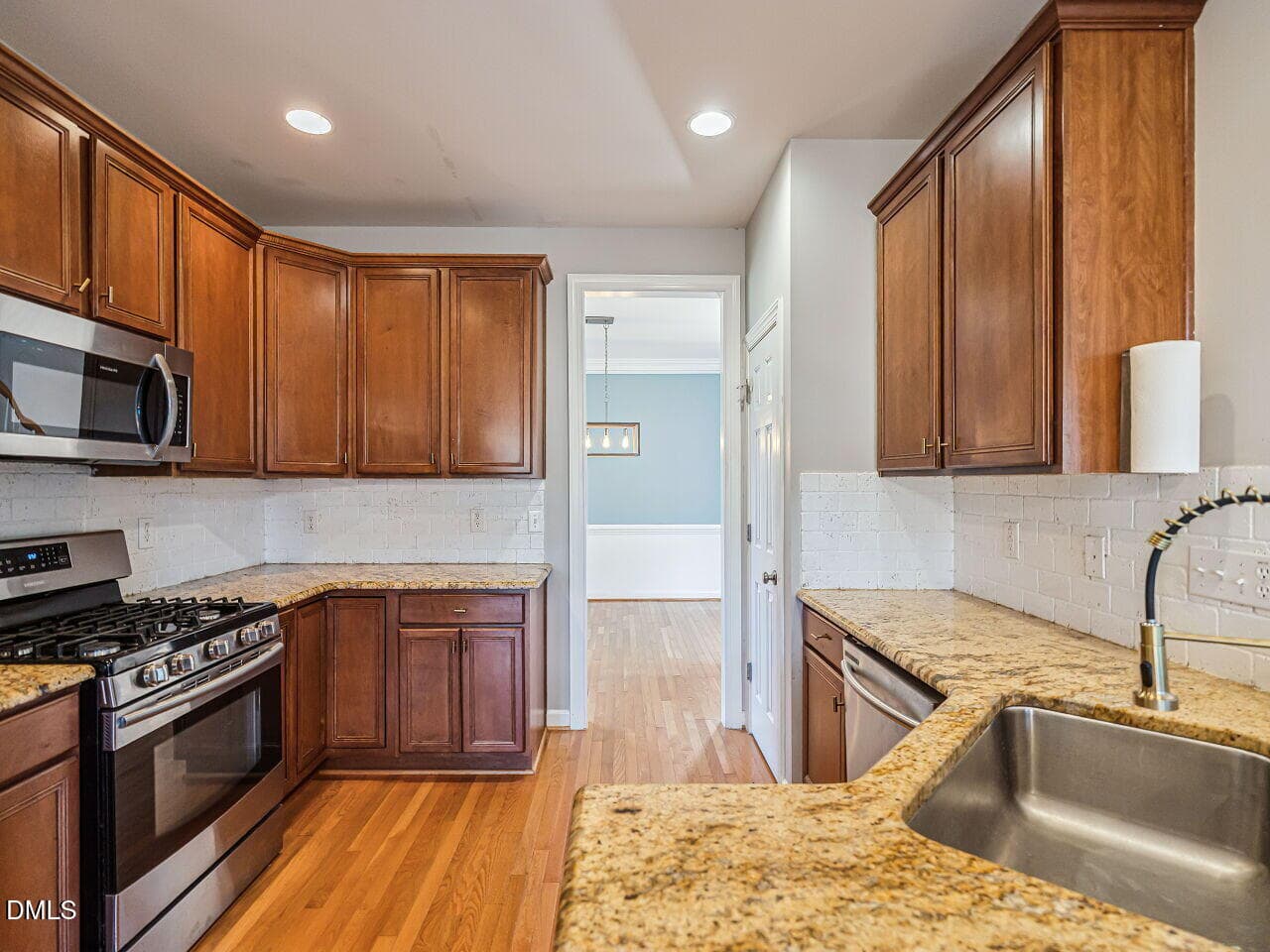 017-1280x960-kitchen - 6004 Tiffield Way, Wake Forest, NC 27587, Wake Forest