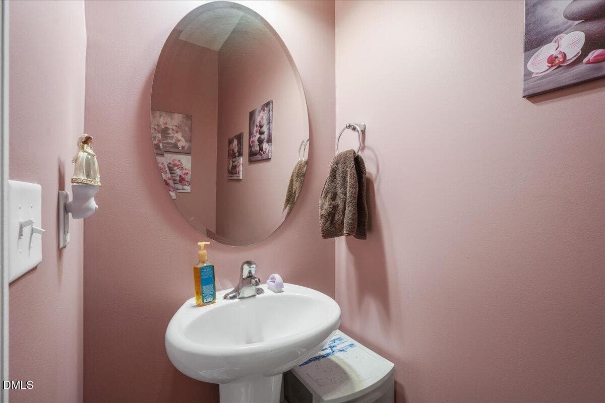 Powder Room - 190 Beaver Dam Drive, Youngsville, NC 27596, Youngsville