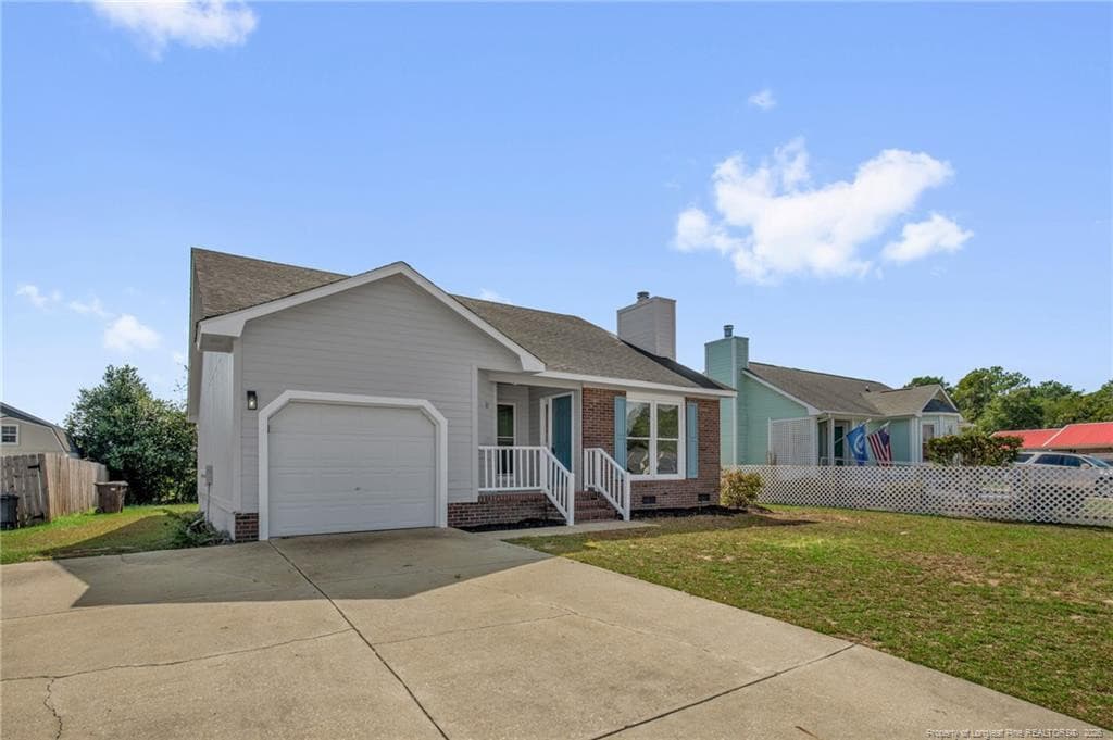 Photo 2 - 827 Windingwood Place, Hope Mills, NC 28348