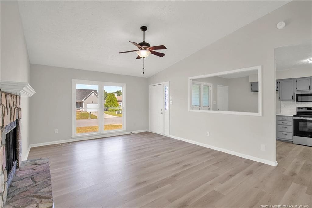 Photo 7 - 827 Windingwood Place, Hope Mills, NC 28348, Hope Mills