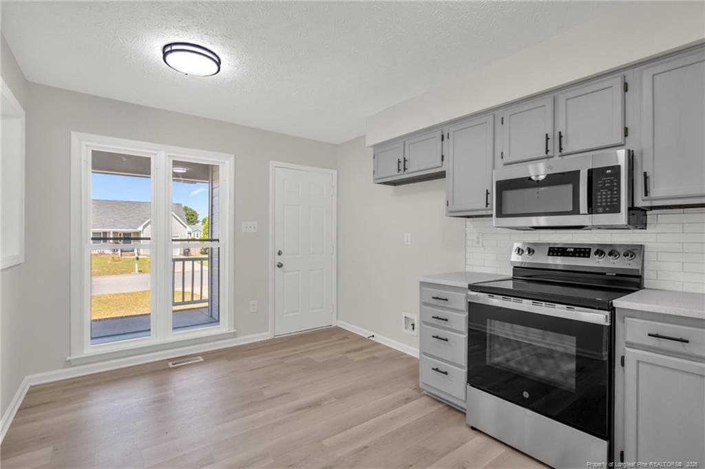 Photo 14 - 827 Windingwood Place, Hope Mills, NC 28348