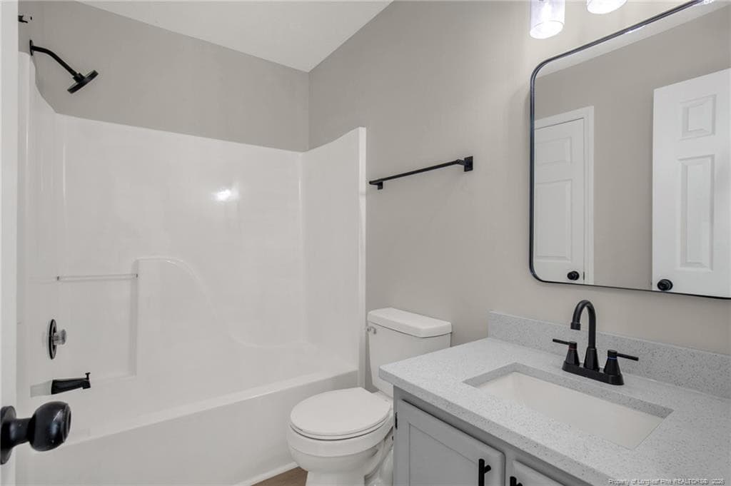Photo 19 - 827 Windingwood Place, Hope Mills, NC 28348, Hope Mills