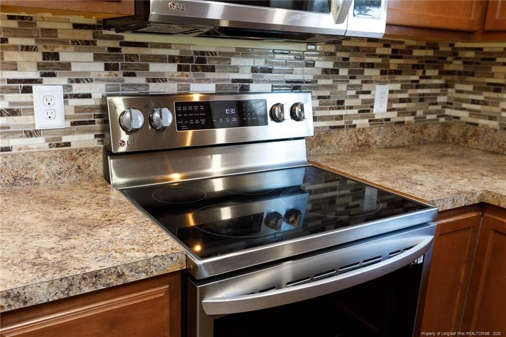 Photo 11 - 335 Gable Drive, Raeford, NC 28376