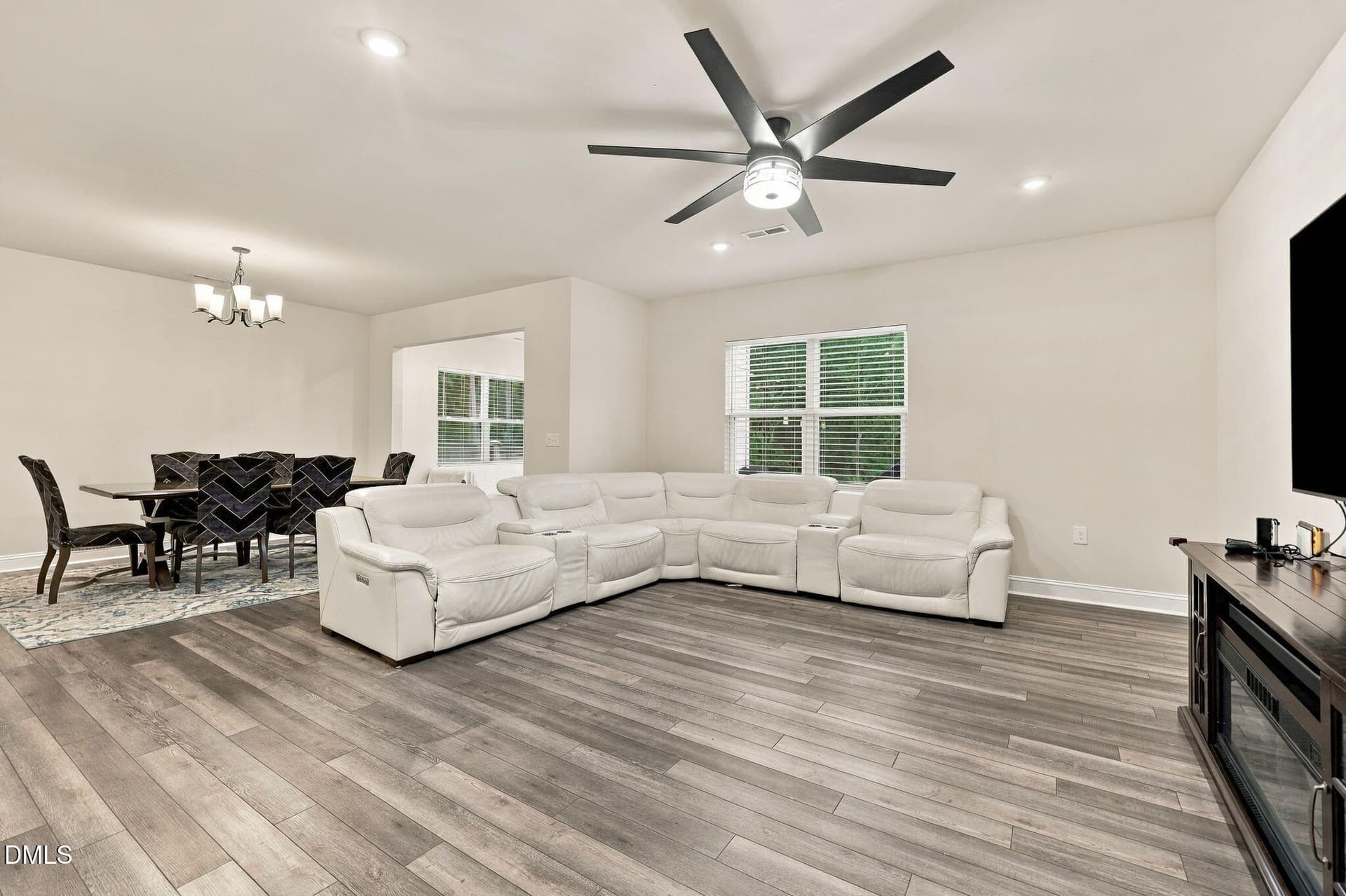 45-web-or-mls-IMG_2900 - 8516 Jordan Meadow Drive, Fuquay Varina, NC 27526
