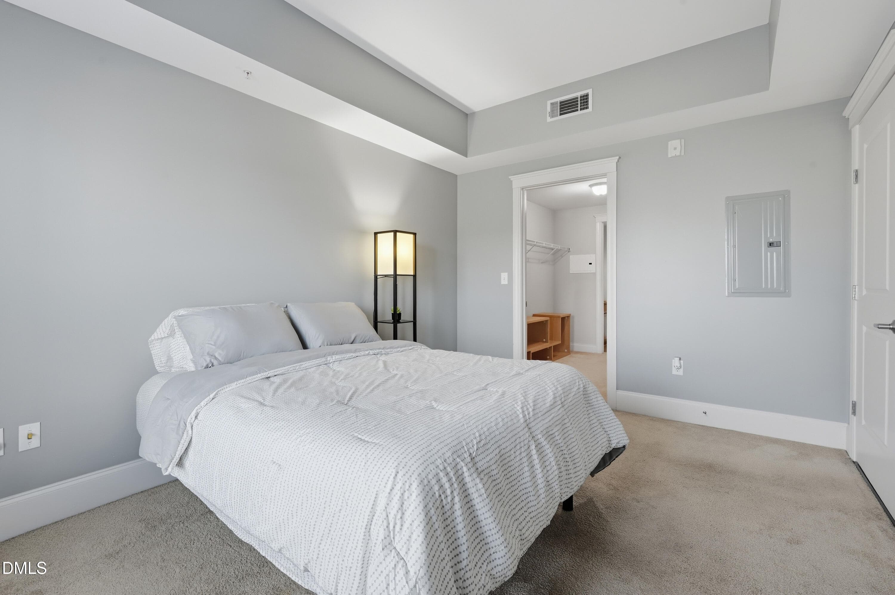 052 - 222 Glenwood Avenue 612, Raleigh, NC 27603