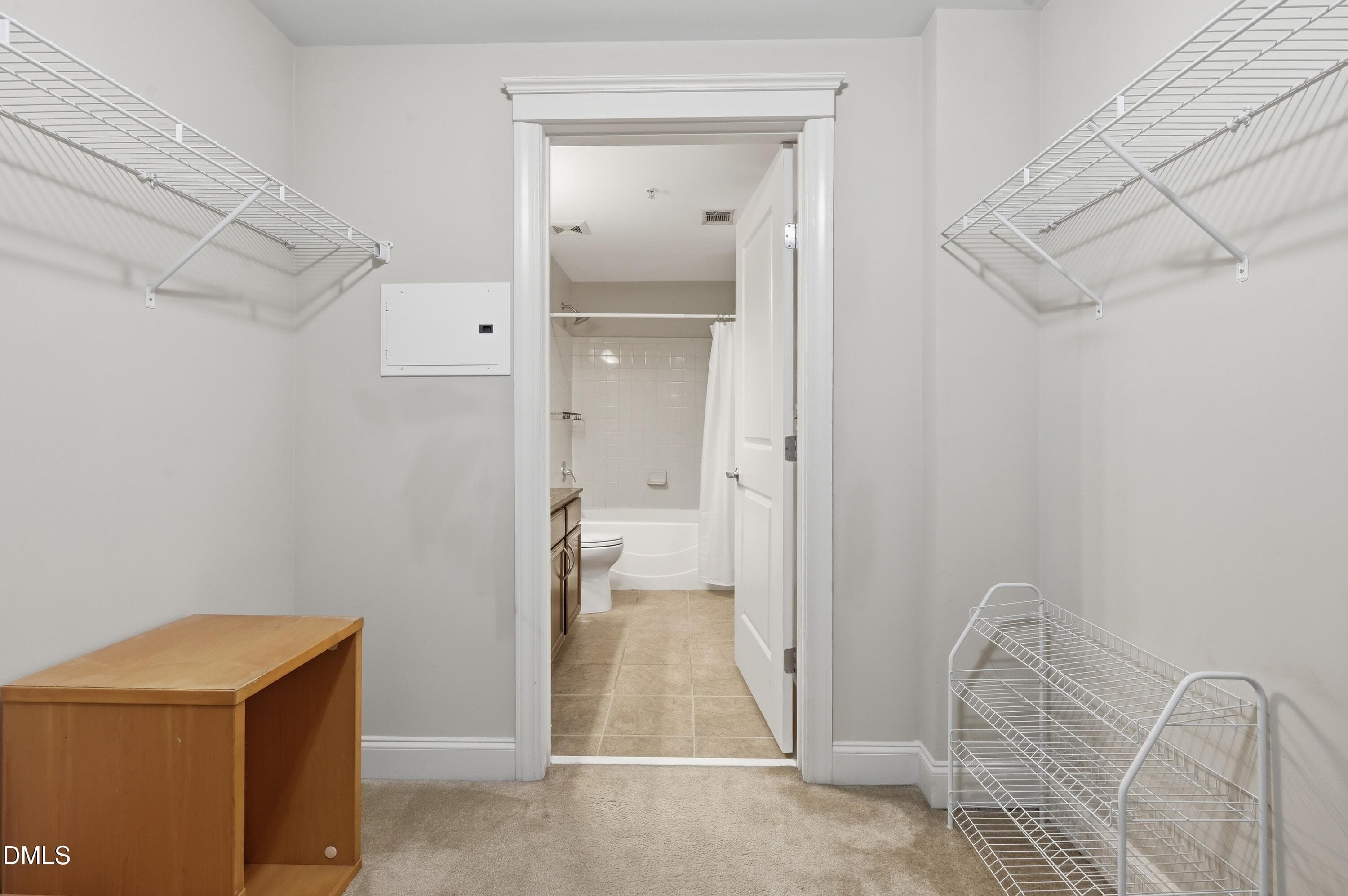 057 - 222 Glenwood Avenue 612, Raleigh, NC 27603