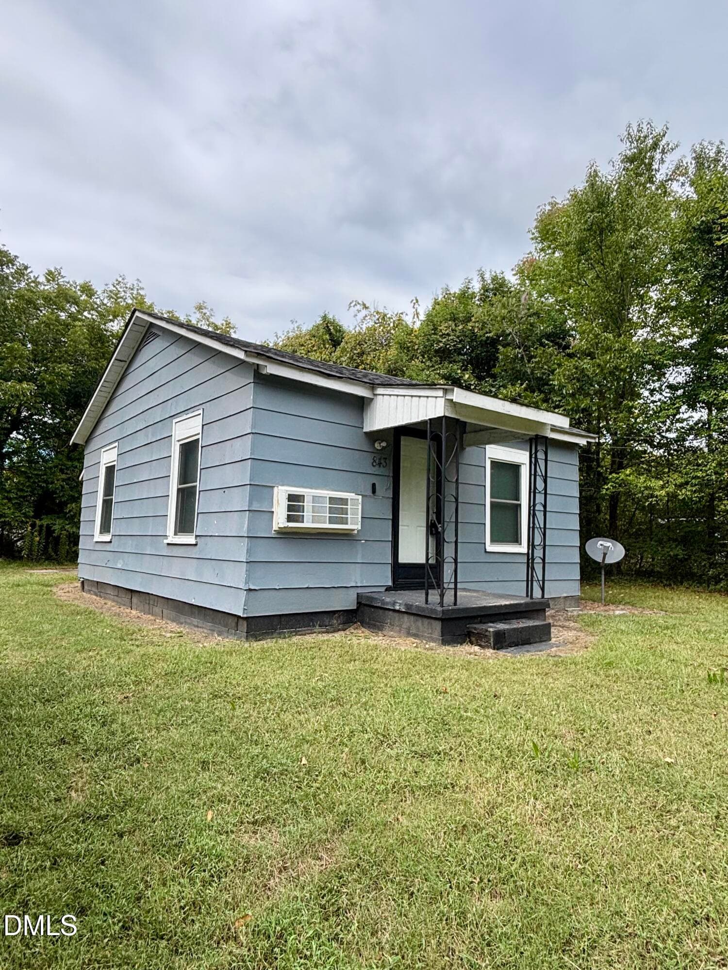 843 Vaughan Street, Henderson, NC 27536