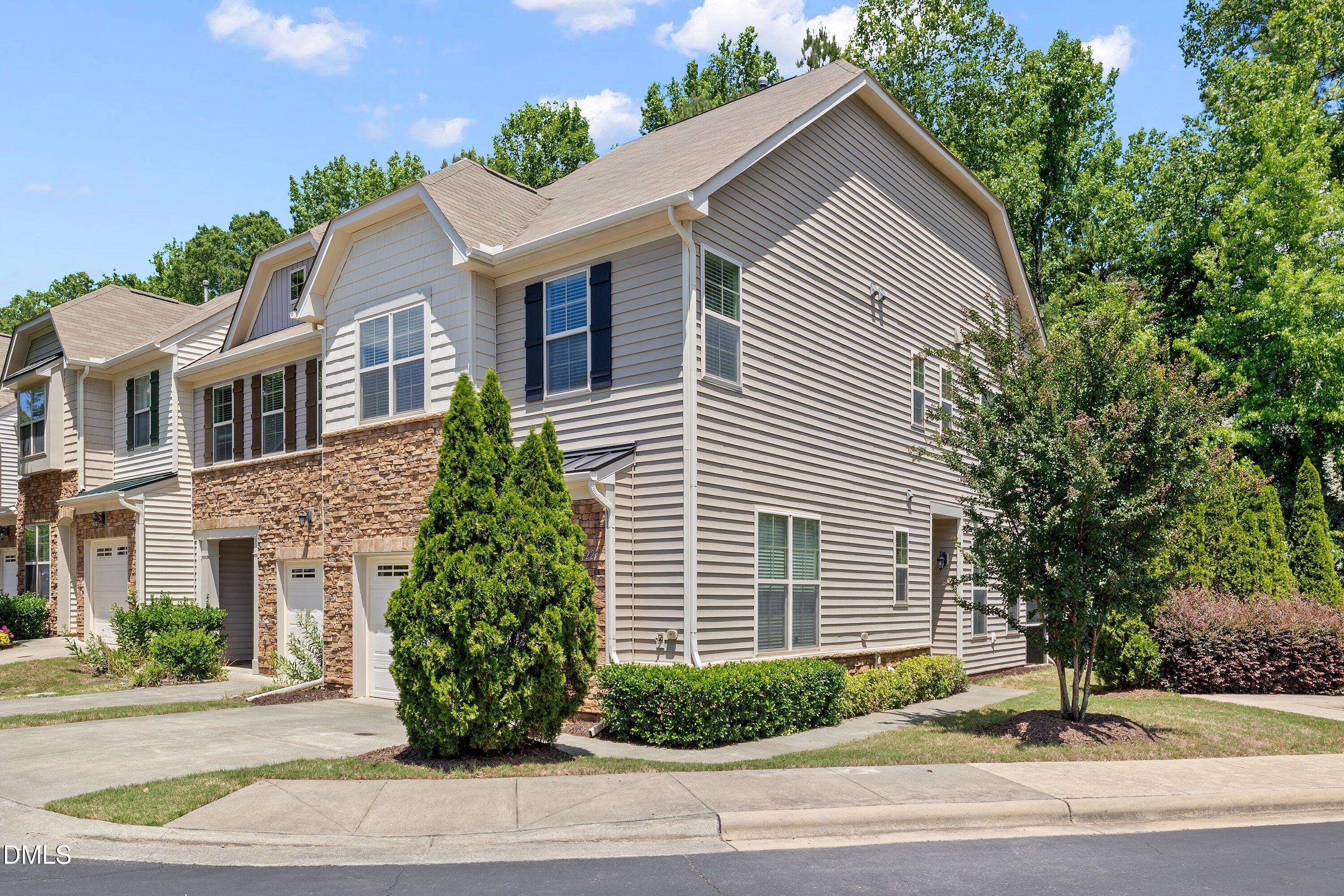 04-223 Diamond118 Temple_0356 - 223 Diamond Head Drive, Durham, NC 27705