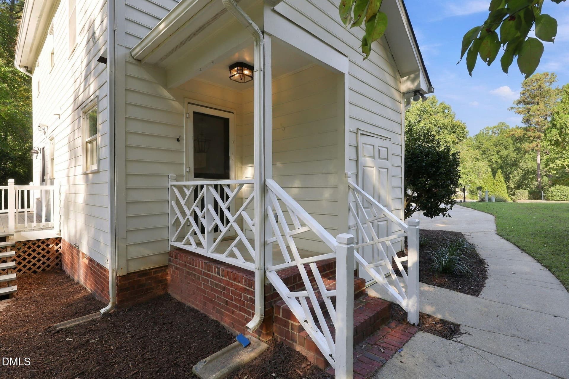 46-web-or-mls-IMG_7937 - 800 Temple Street, Raleigh, NC 27609