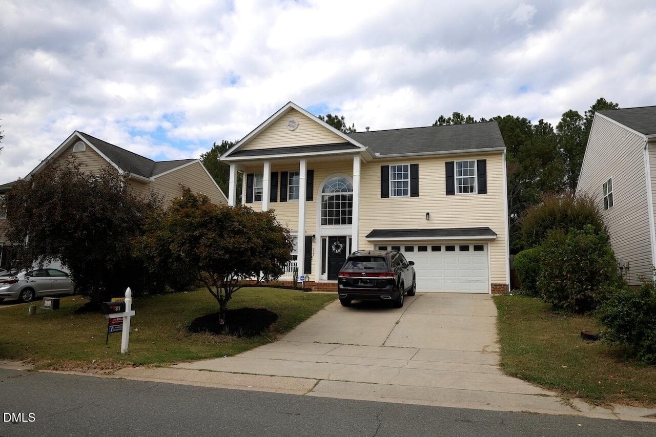 new front - 824 Stackhurst Way, Wake Forest, NC 27587