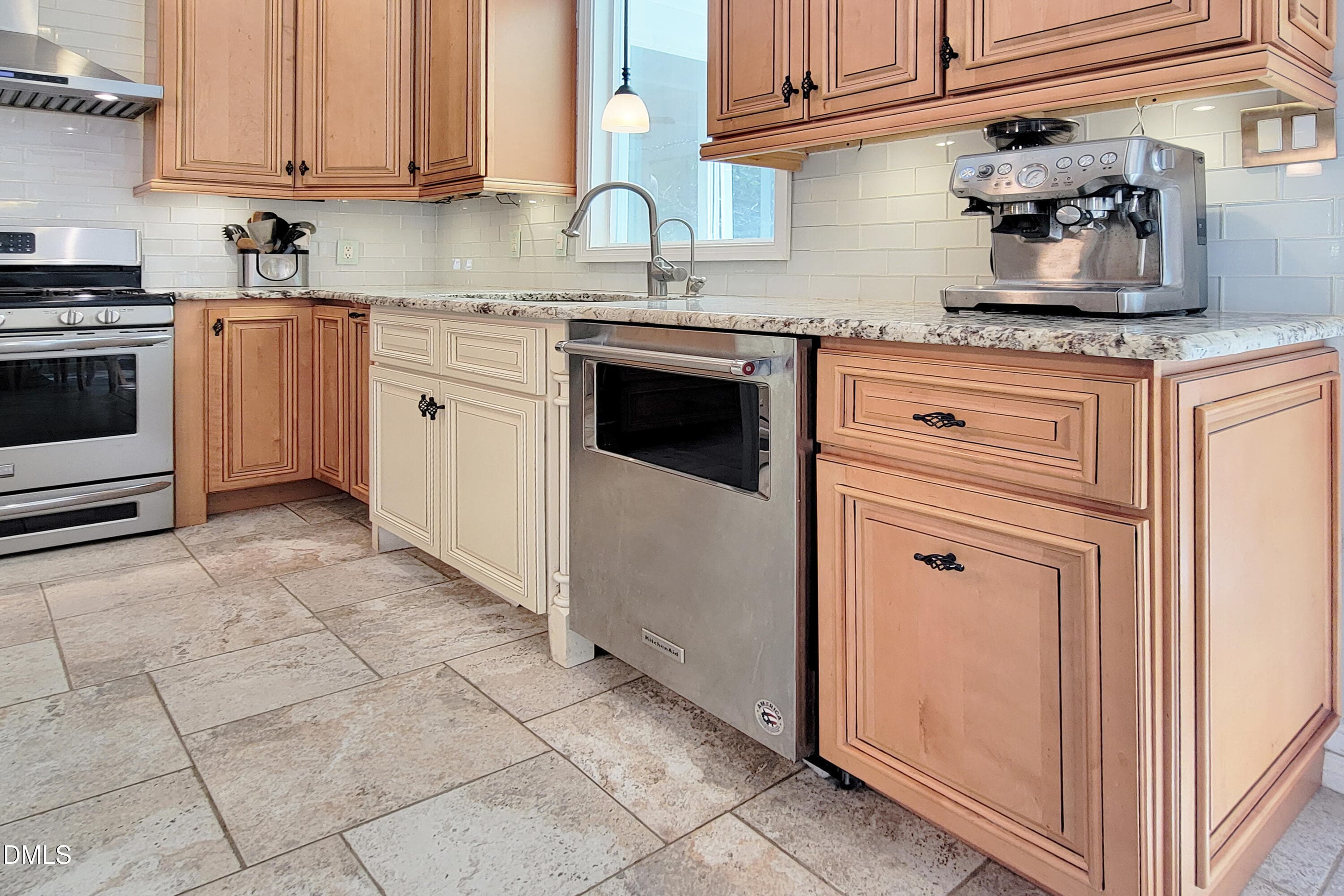 Kitchen Appliances - 4109 Millyork Court, Apex, NC 27539