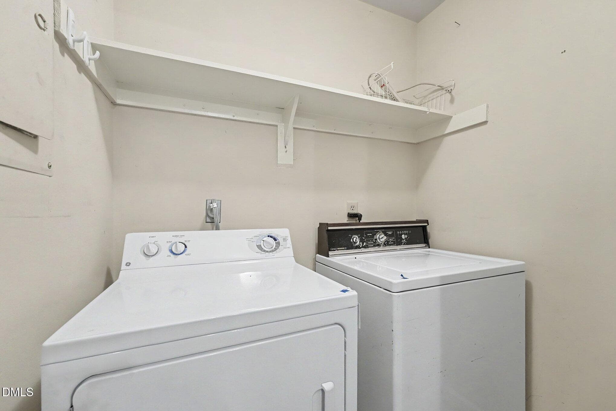 Laundry - 5830 Sentinel Drive, Raleigh, NC 27609