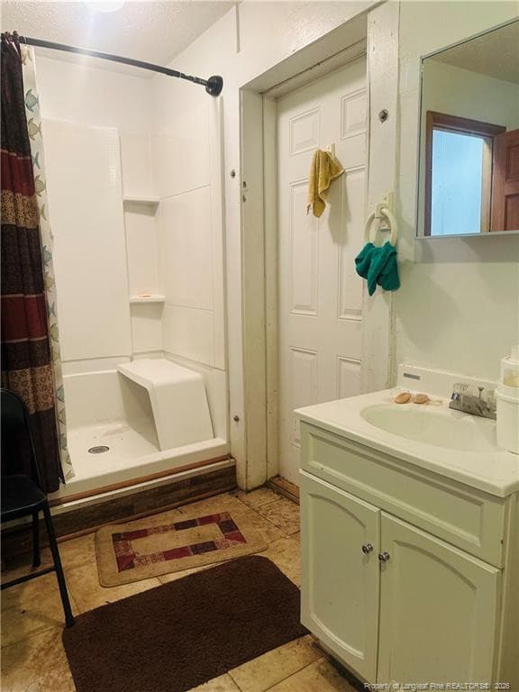 Photo 5 - 528 N 5th Street, Saint Pauls, NC 28384