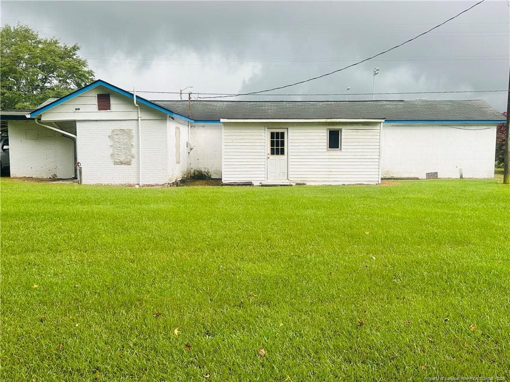 Photo 6 - 528 N 5th Street, Saint Pauls, NC 28384