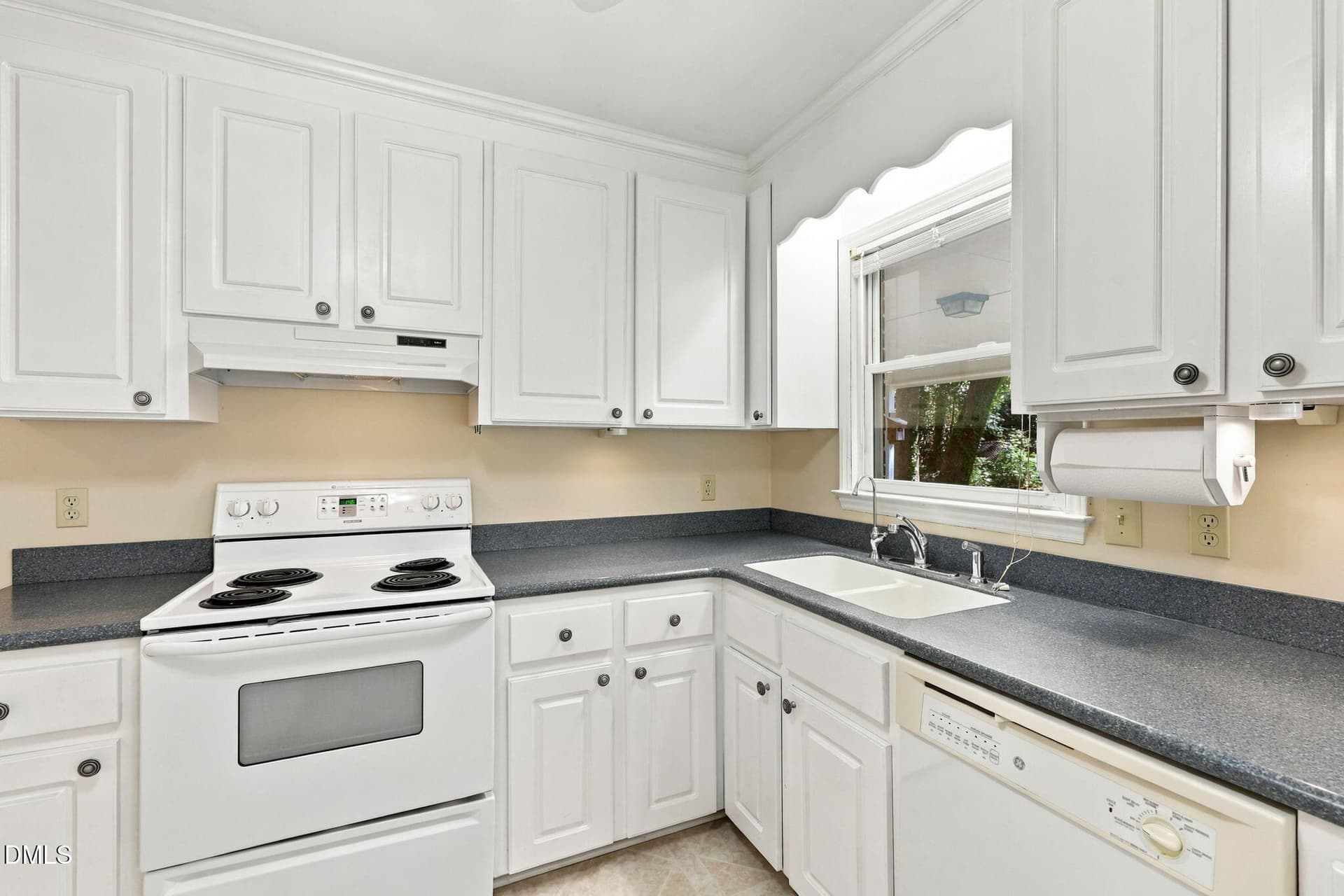 Kitchen - 3804 Banstead Court, Apex, NC 27539