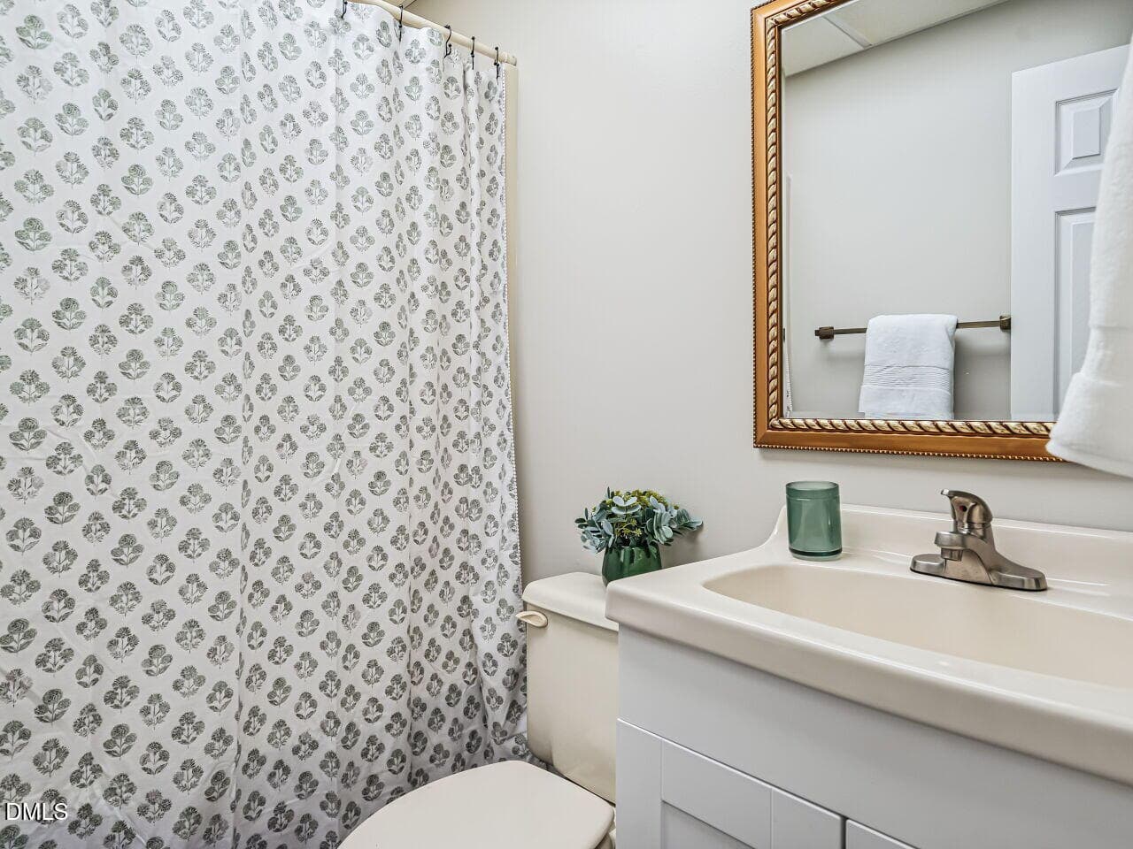 032-1280x960-bathroom - 512 Olde Towne Drive, Sanford, NC 27330