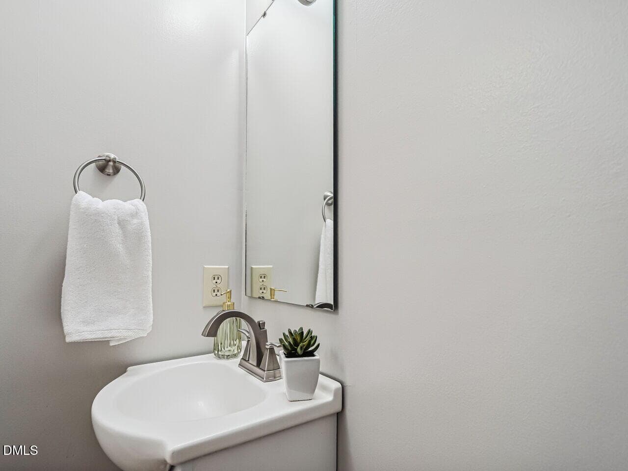016-1280x960-half-bath - 512 Olde Towne Drive, Sanford, NC 27330