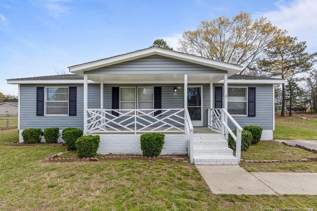 Photo 2 - 2103 Obrien Drive, Raeford, NC 28376