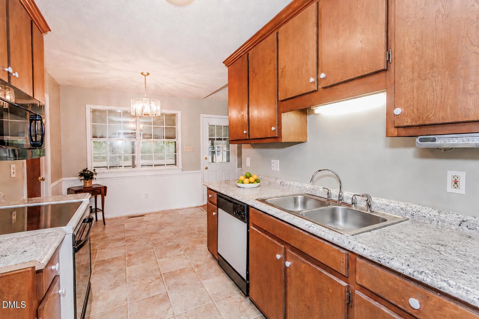 Kitchen - 222 Deer Walk Road, Tarboro, NC 27886, Tarboro