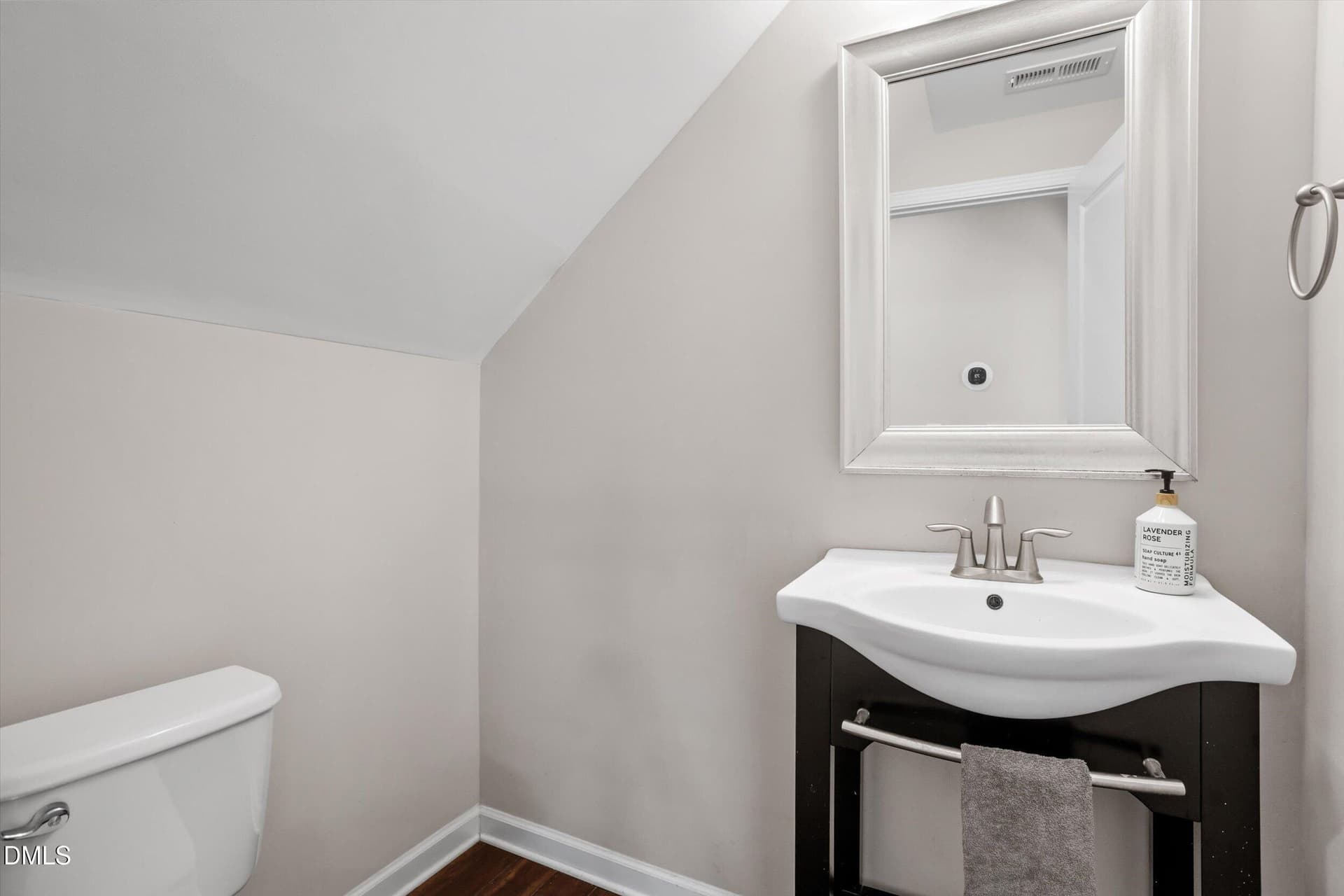 17-1301 Oatney Ridge Ln_10072026_16 - 1301 Oatney Ridge Lane, Morrisville, NC 27560