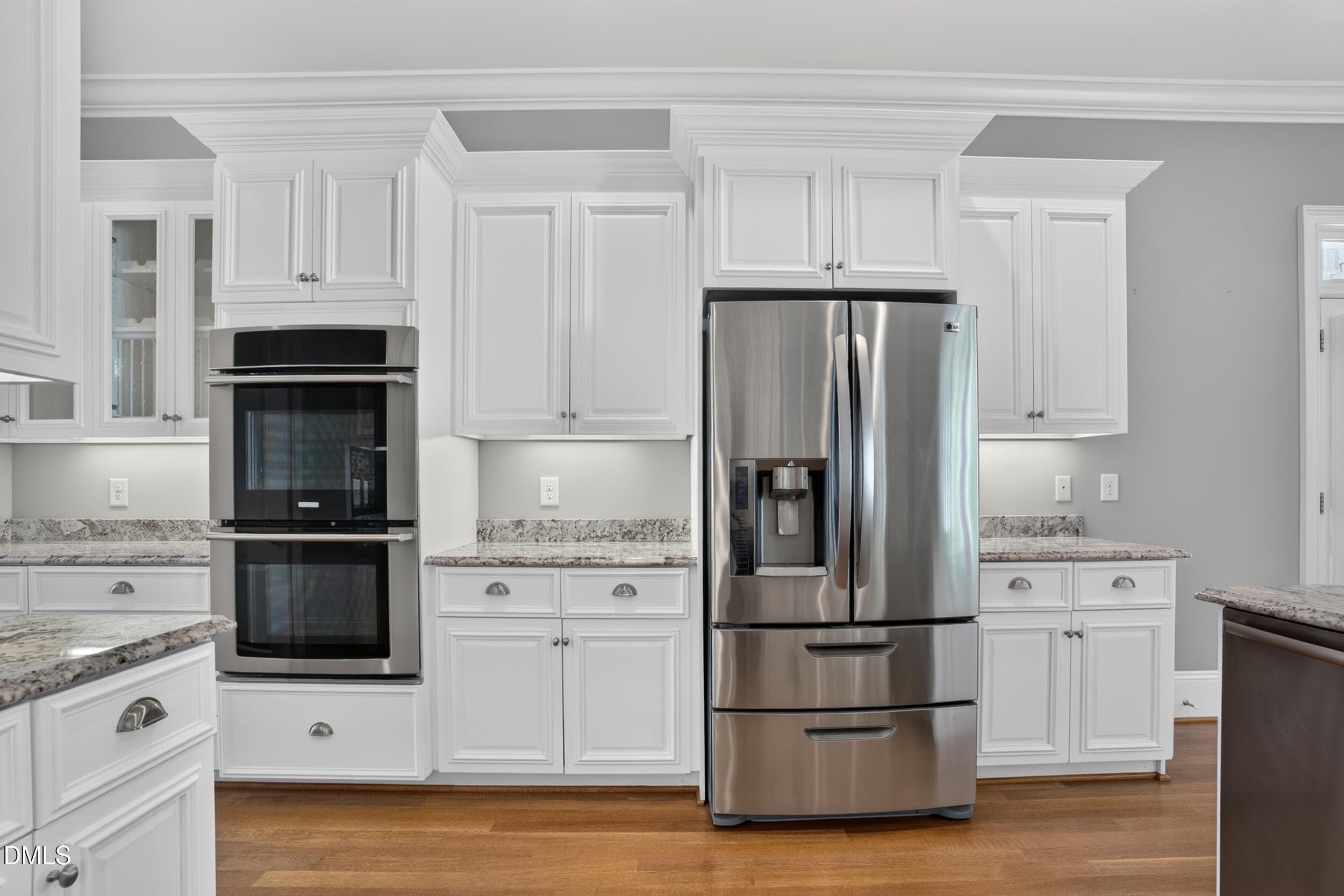 039 - Kitchen Double Ovens - 1018 Lochshire Drive, Burlington, NC 27215
