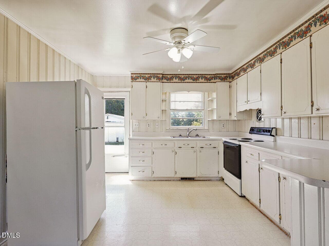 010-1280x960-kitchen - 246 Railroad Road, Benson, NC 27504, Benson
