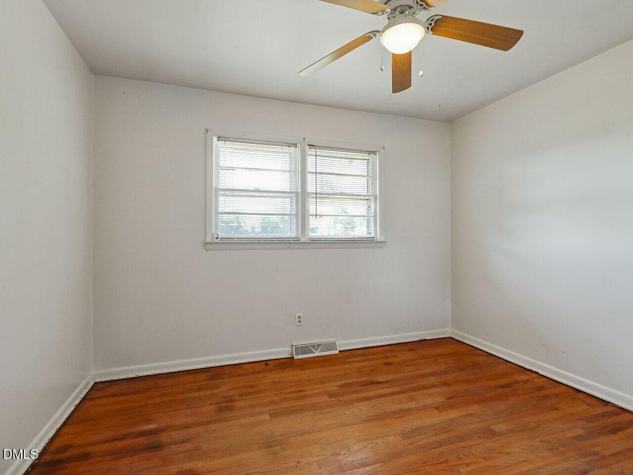 015-1280x960-bedroom-1 - 246 Railroad Road, Benson, NC 27504, Benson
