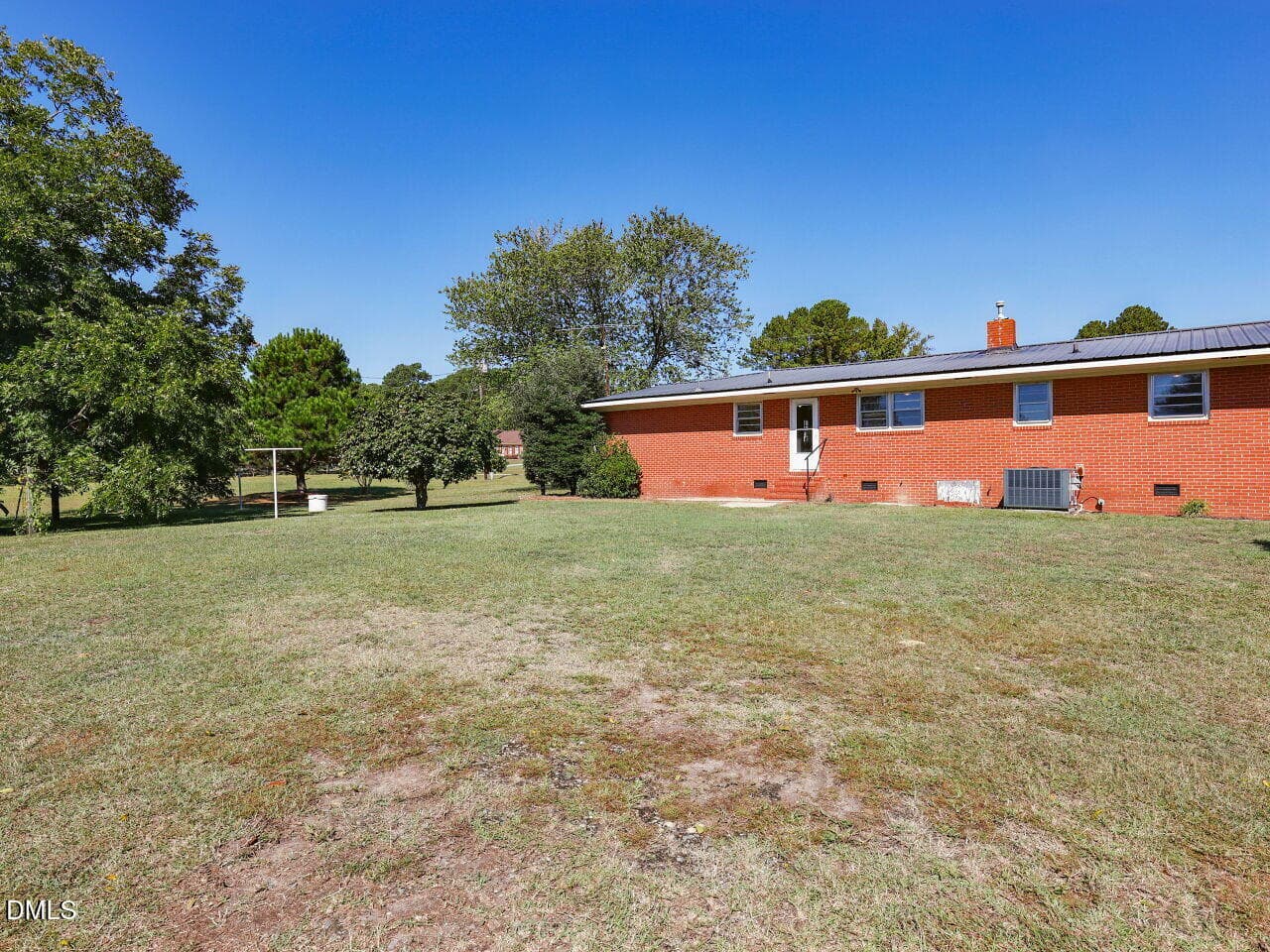 027-1280x960-backyard - 246 Railroad Road, Benson, NC 27504, Benson