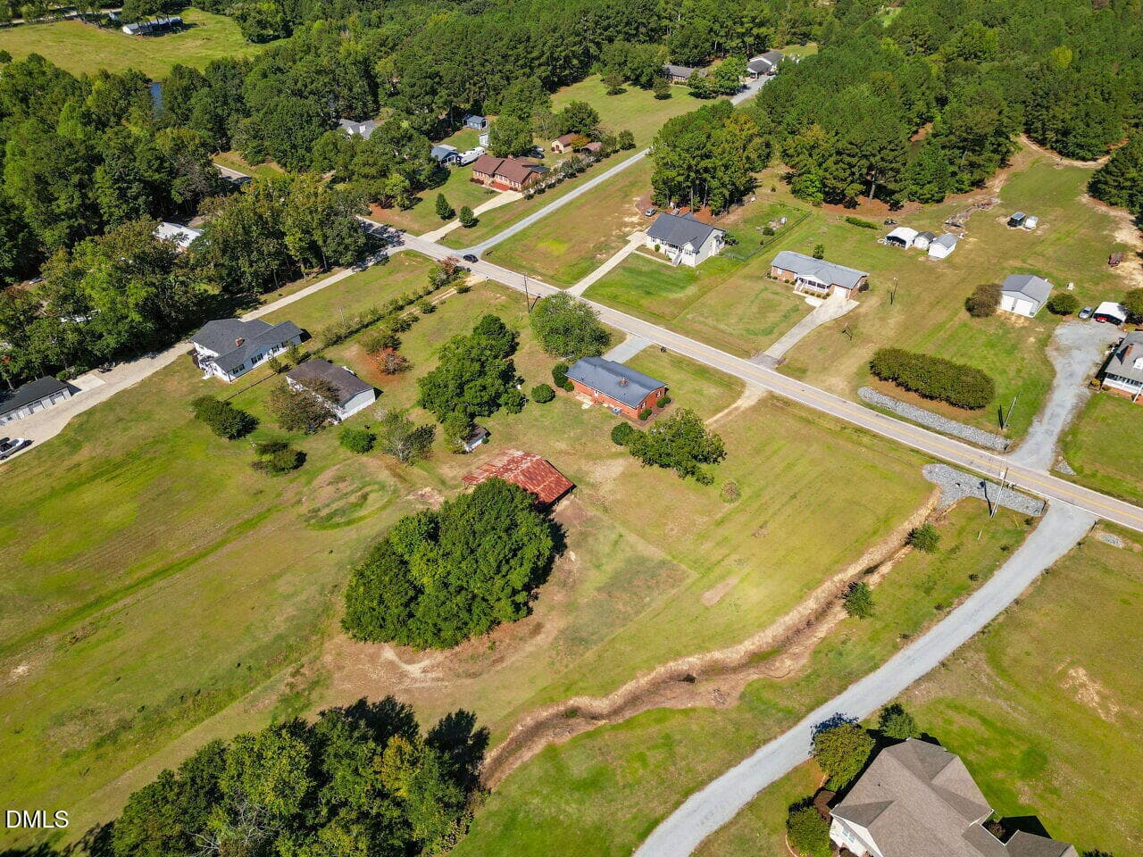 036-1280x960-photo - 246 Railroad Road, Benson, NC 27504, Benson