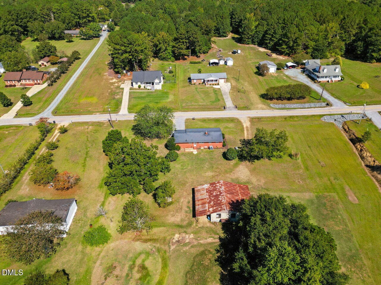 038-1280x960-photo - 246 Railroad Road, Benson, NC 27504, Benson