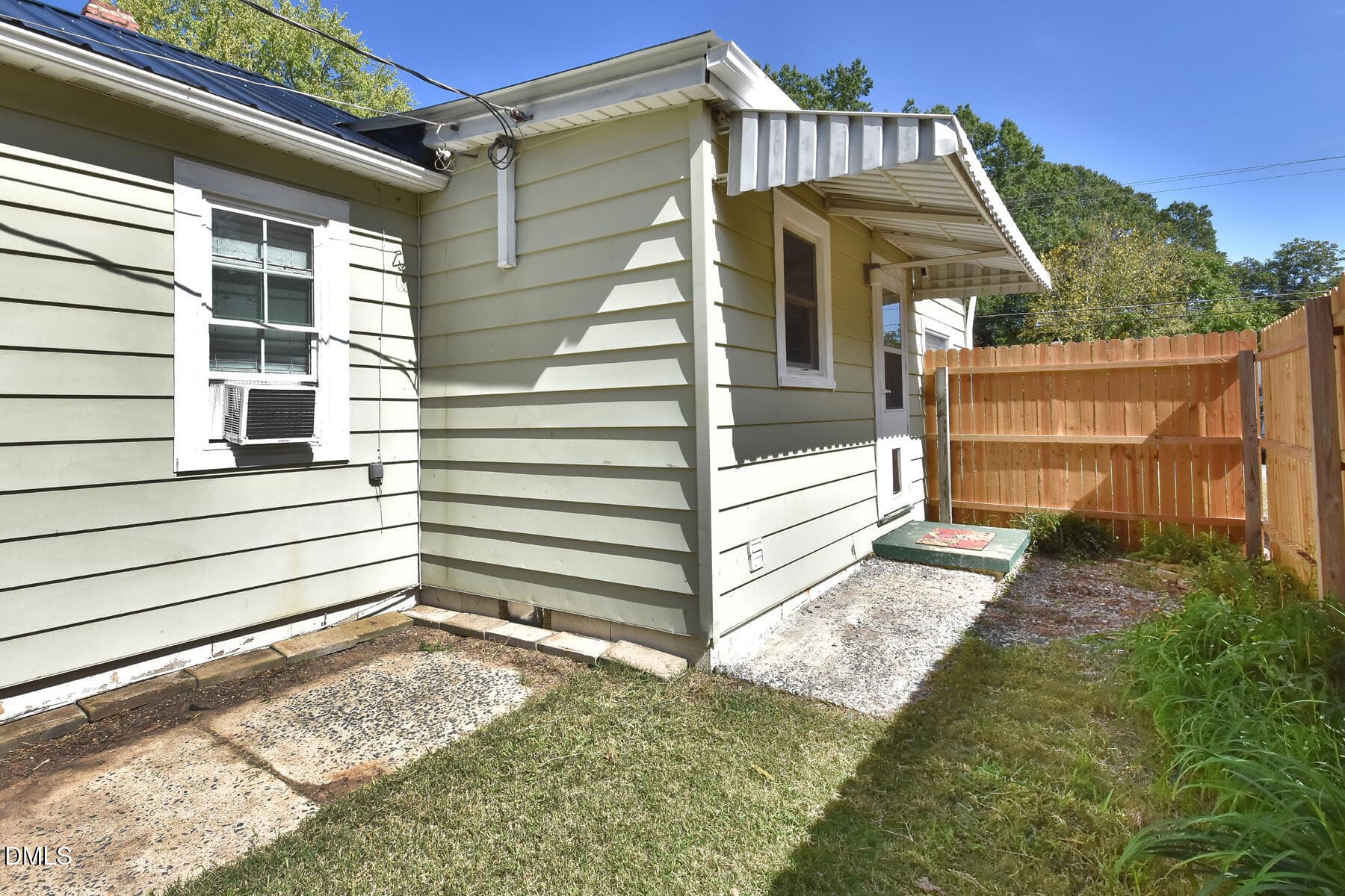 20- Exterior side stoop - 2907 Broad Street, Durham, NC 27704