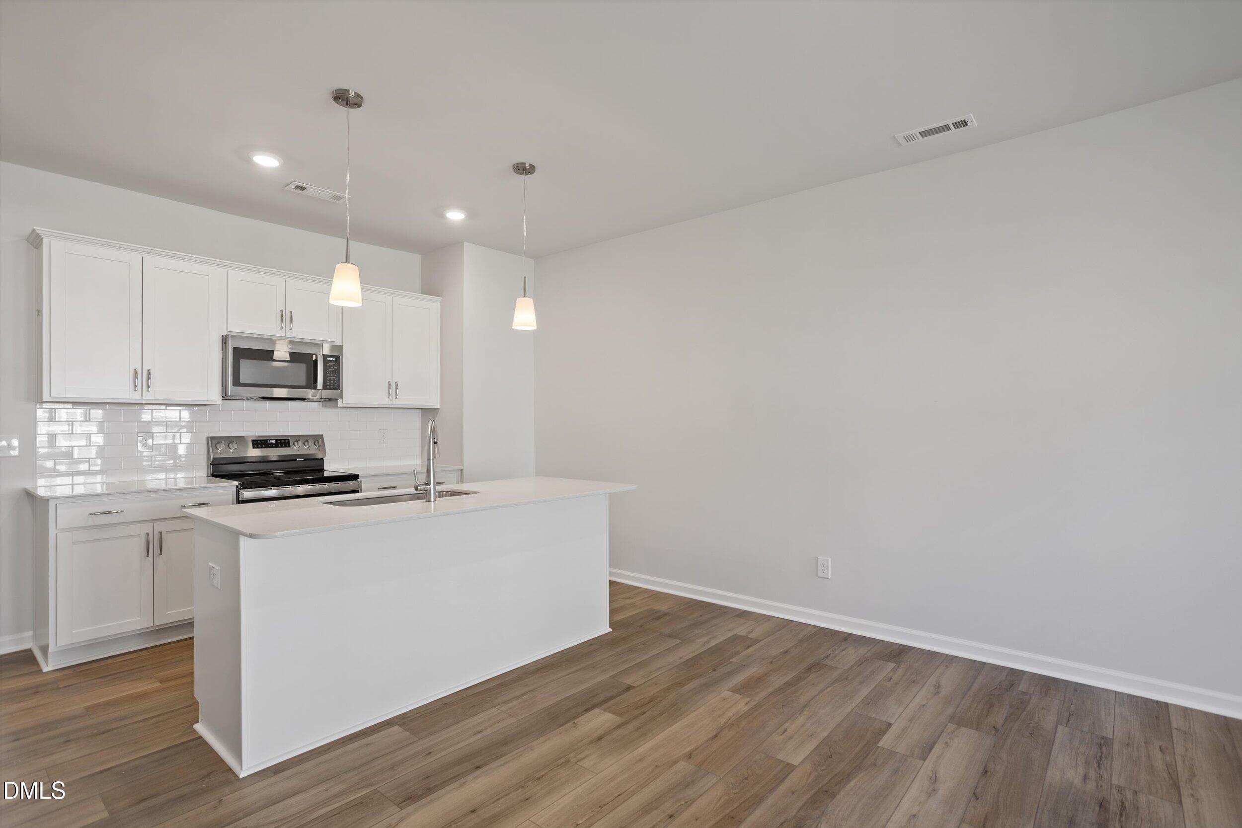 FMWeb07 - 107 Wood Aster Way 302, Garner, NC 27529
