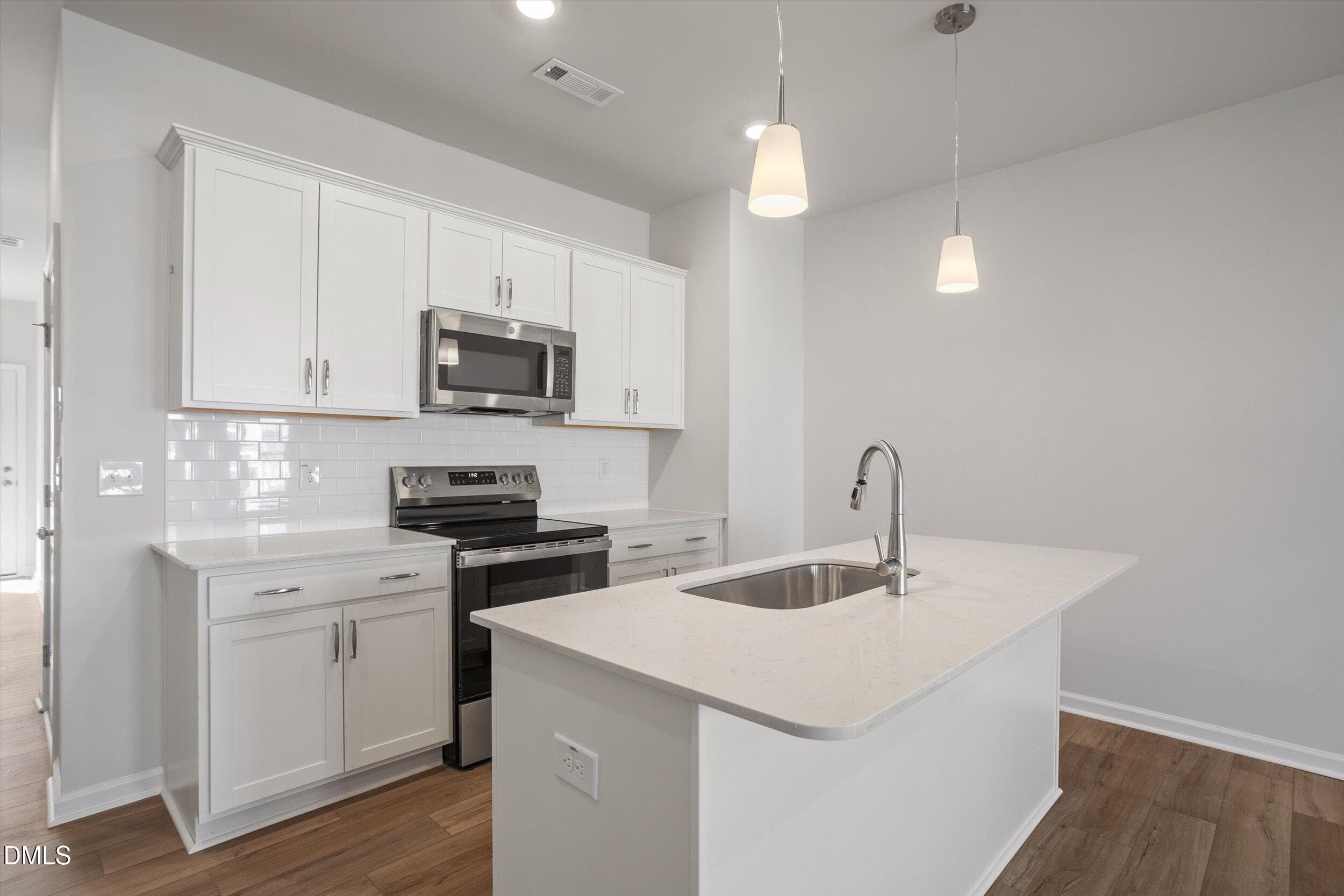 FMWeb09 - 107 Wood Aster Way 302, Garner, NC 27529