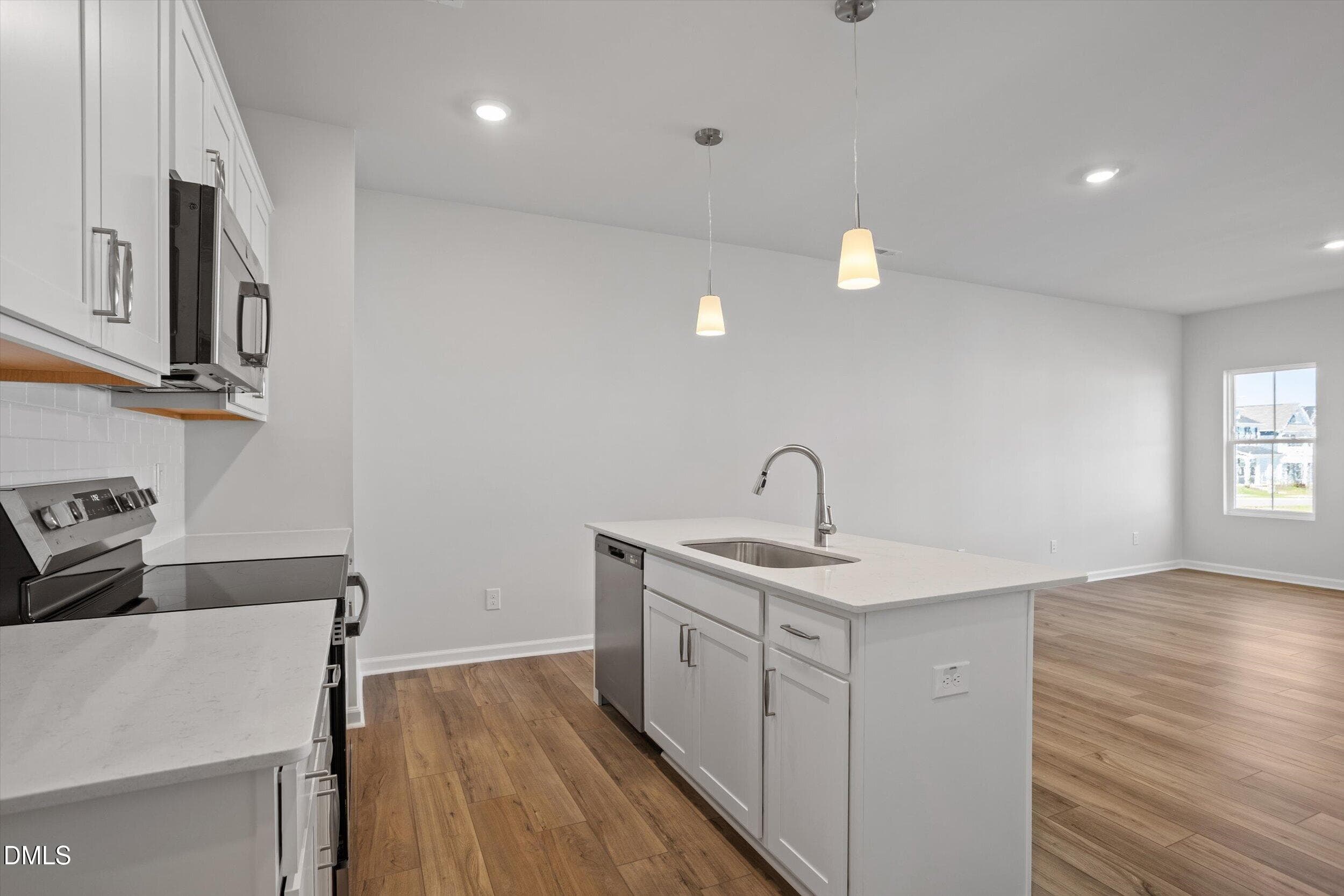FMWeb10 - 107 Wood Aster Way 302, Garner, NC 27529