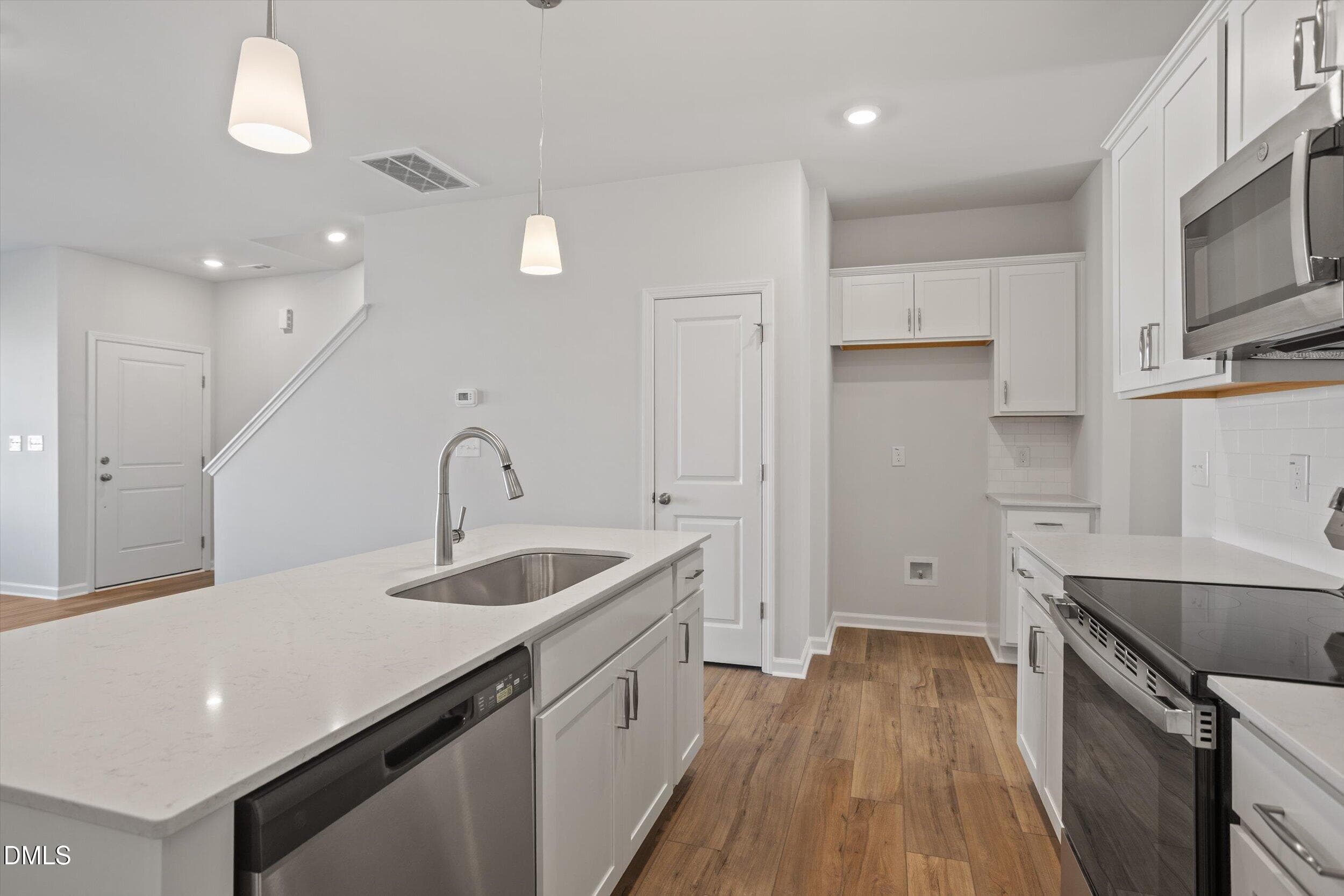 FMWeb11 - 107 Wood Aster Way 302, Garner, NC 27529
