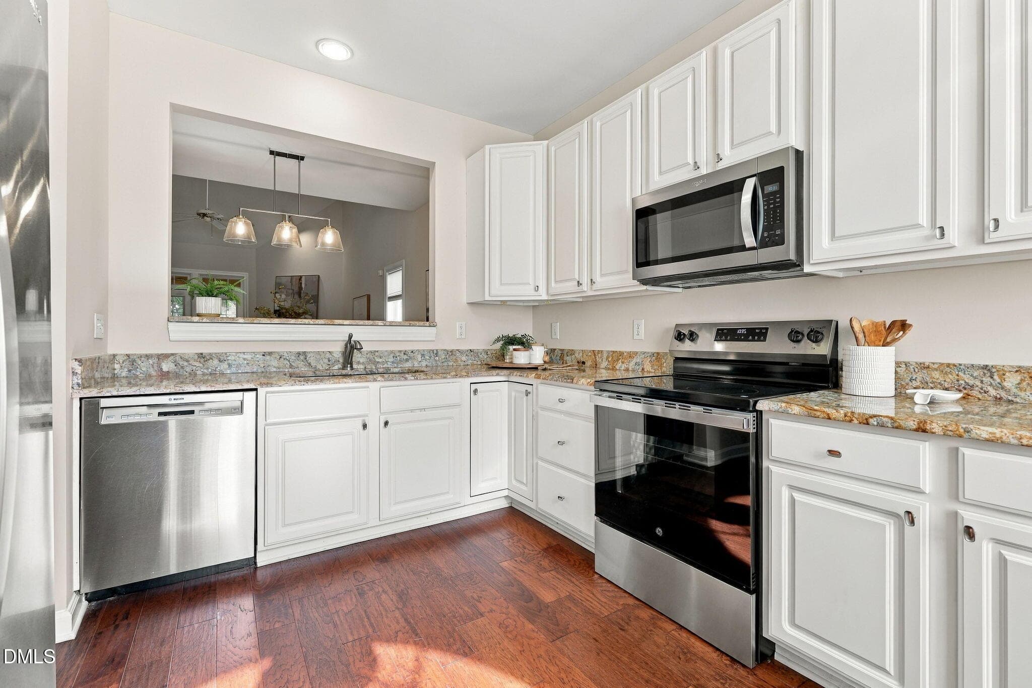 23-web-or-mls-IMG_3068 - 1509 Poets Glade Drive, Apex, NC 27523