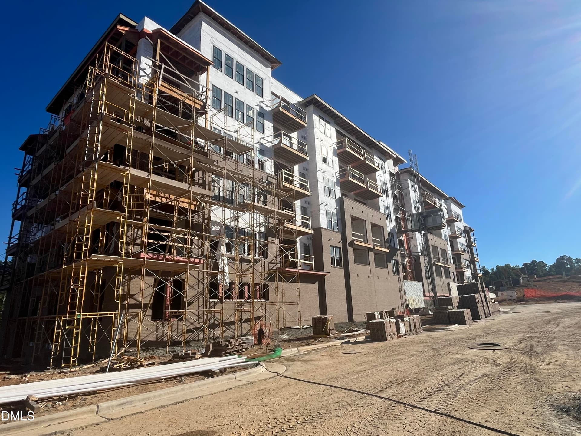 211 S Crk Crossing 600, Chapel Hill, NC 27516