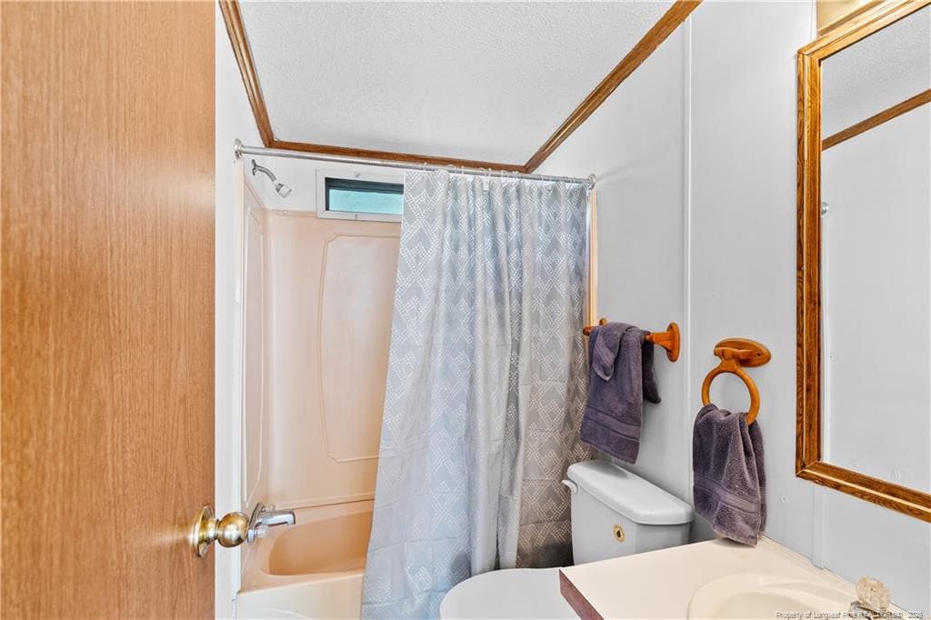 hall bathroom - 179 Grier Drive, Raeford, NC 28376, Raeford