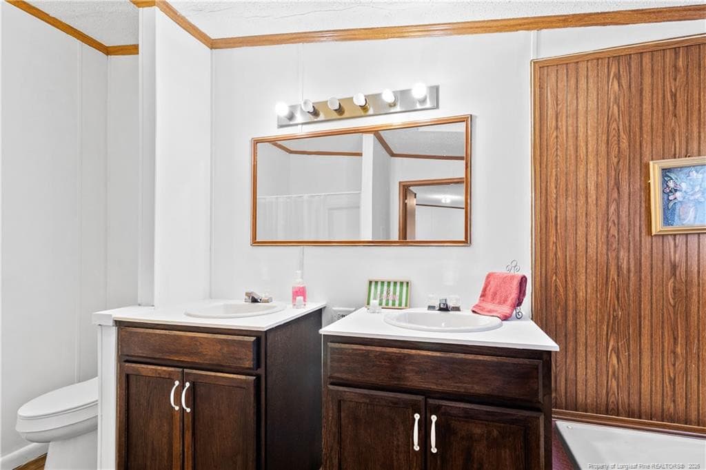 owner's suite bathroom - 179 Grier Drive, Raeford, NC 28376, Raeford